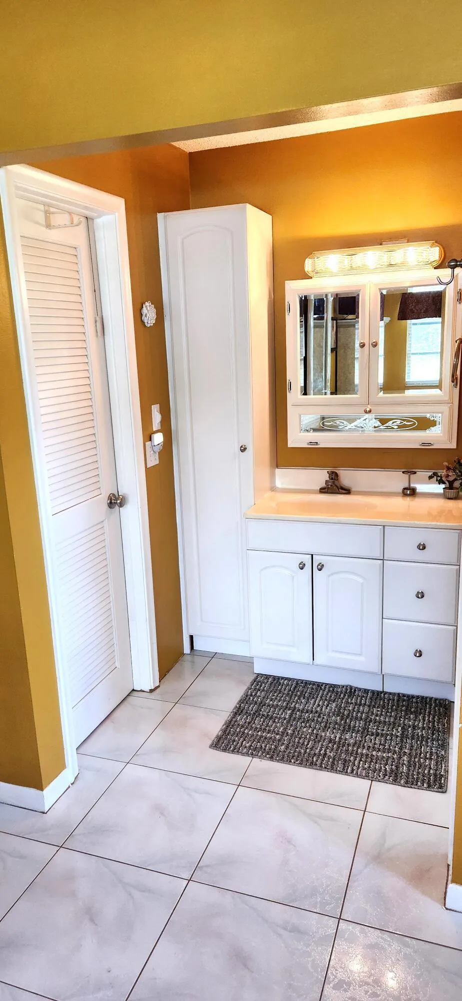Vertical Master Sink Area