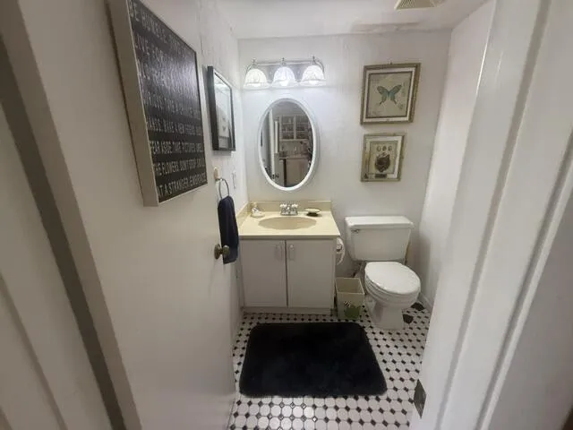 2nd half bath