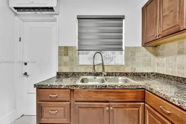 Photo 59