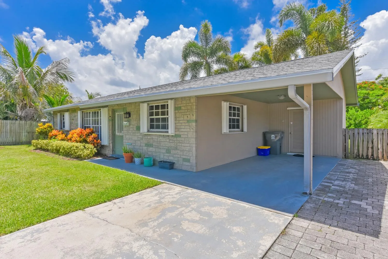Carport