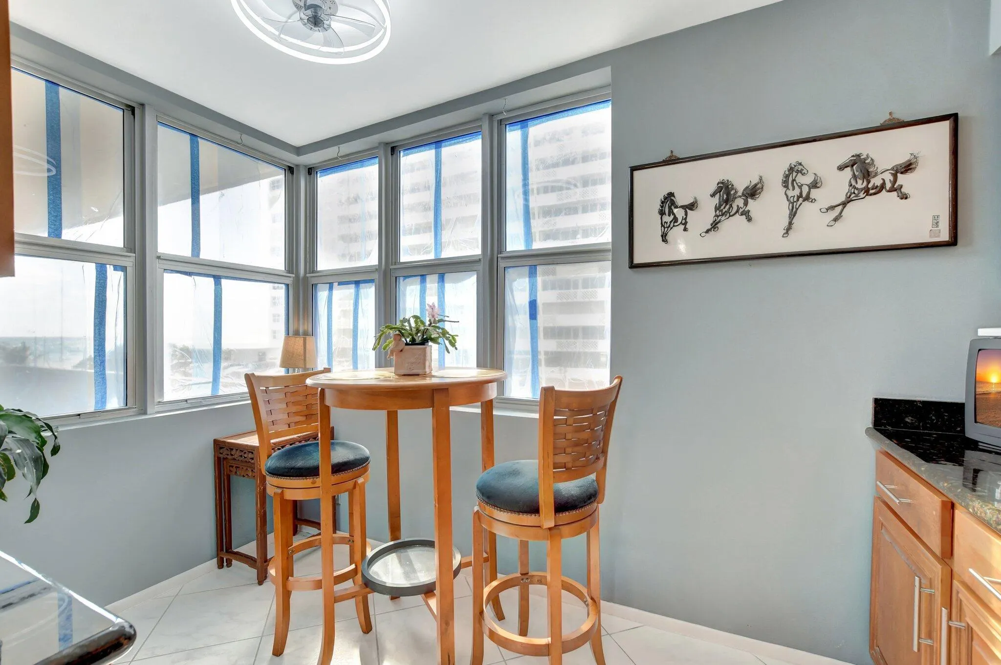 breakfast area