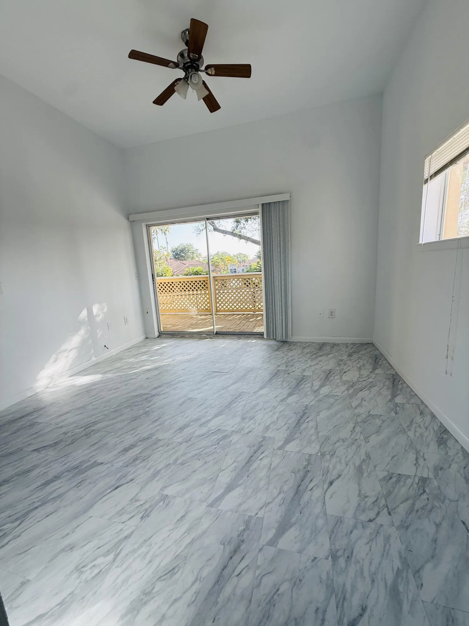 Upstairs 2nd bedroom