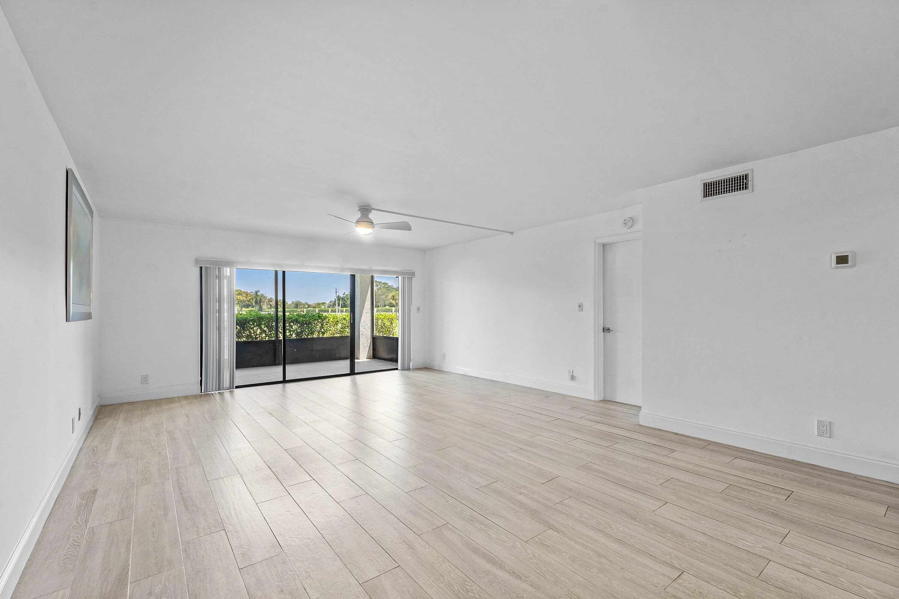 011-12870BriarlakeDrive-106-PalmBeachGar