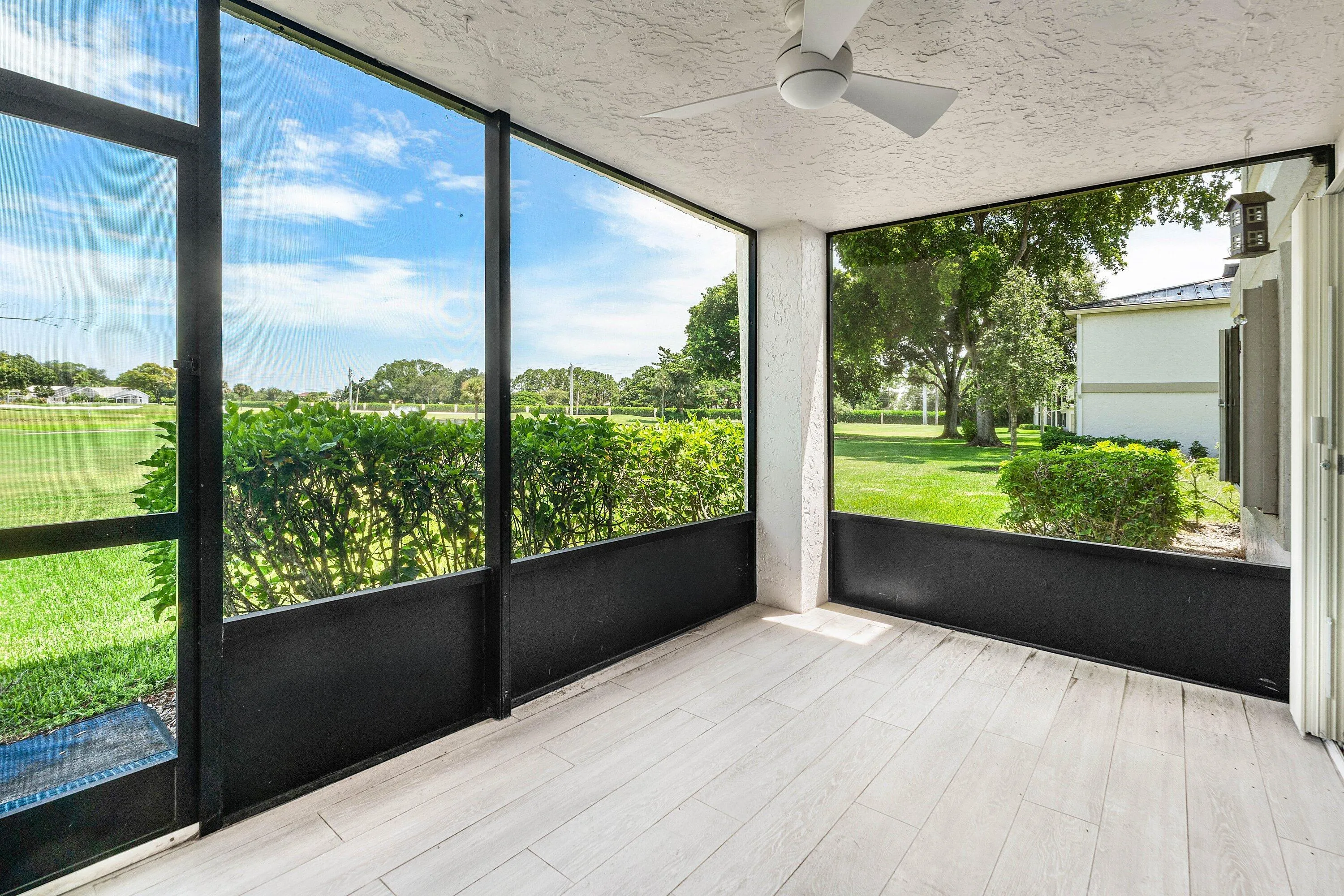 023-12870BriarlakeDrive-106-PalmBeachGar