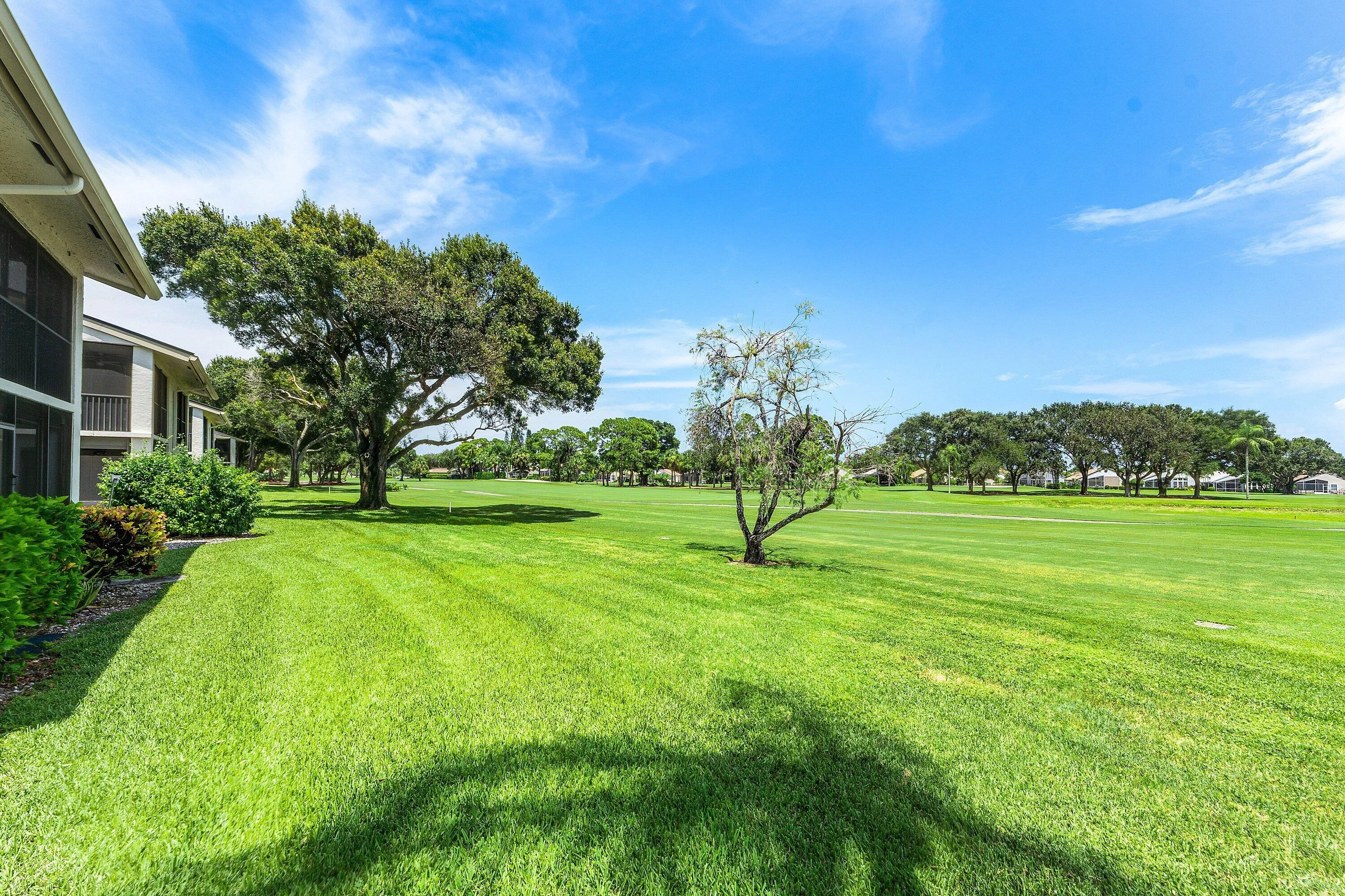 025-12870BriarlakeDrive-106-PalmBeachGar