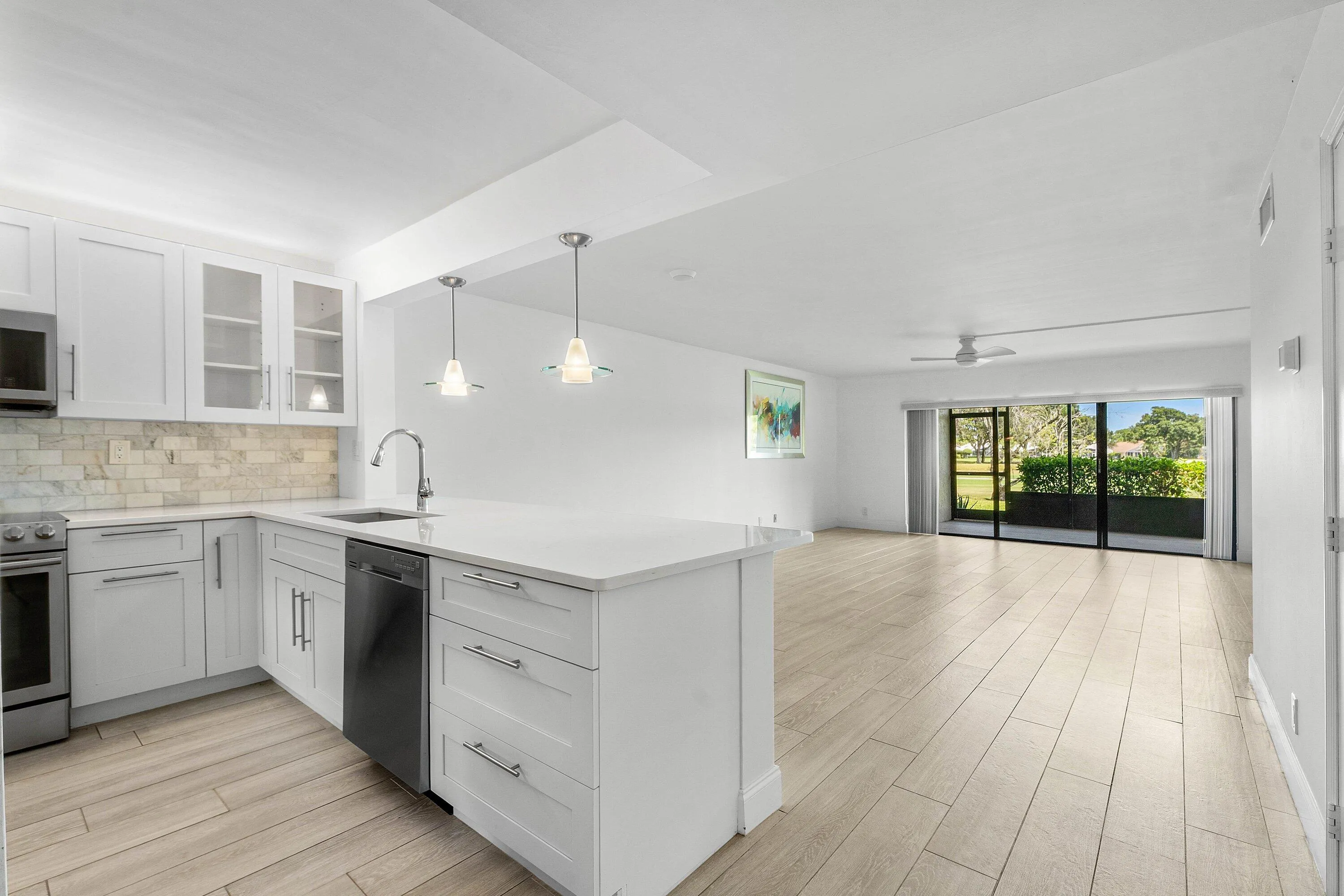 004-12870BriarlakeDrive-106-PalmBeachGar