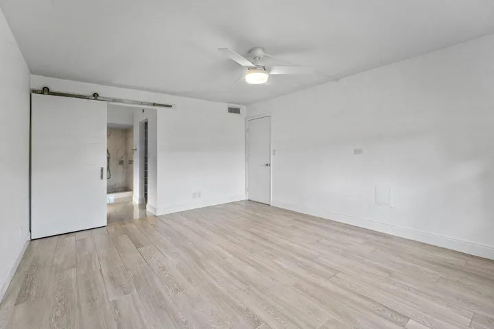 015-12870BriarlakeDrive-106-PalmBeachGar