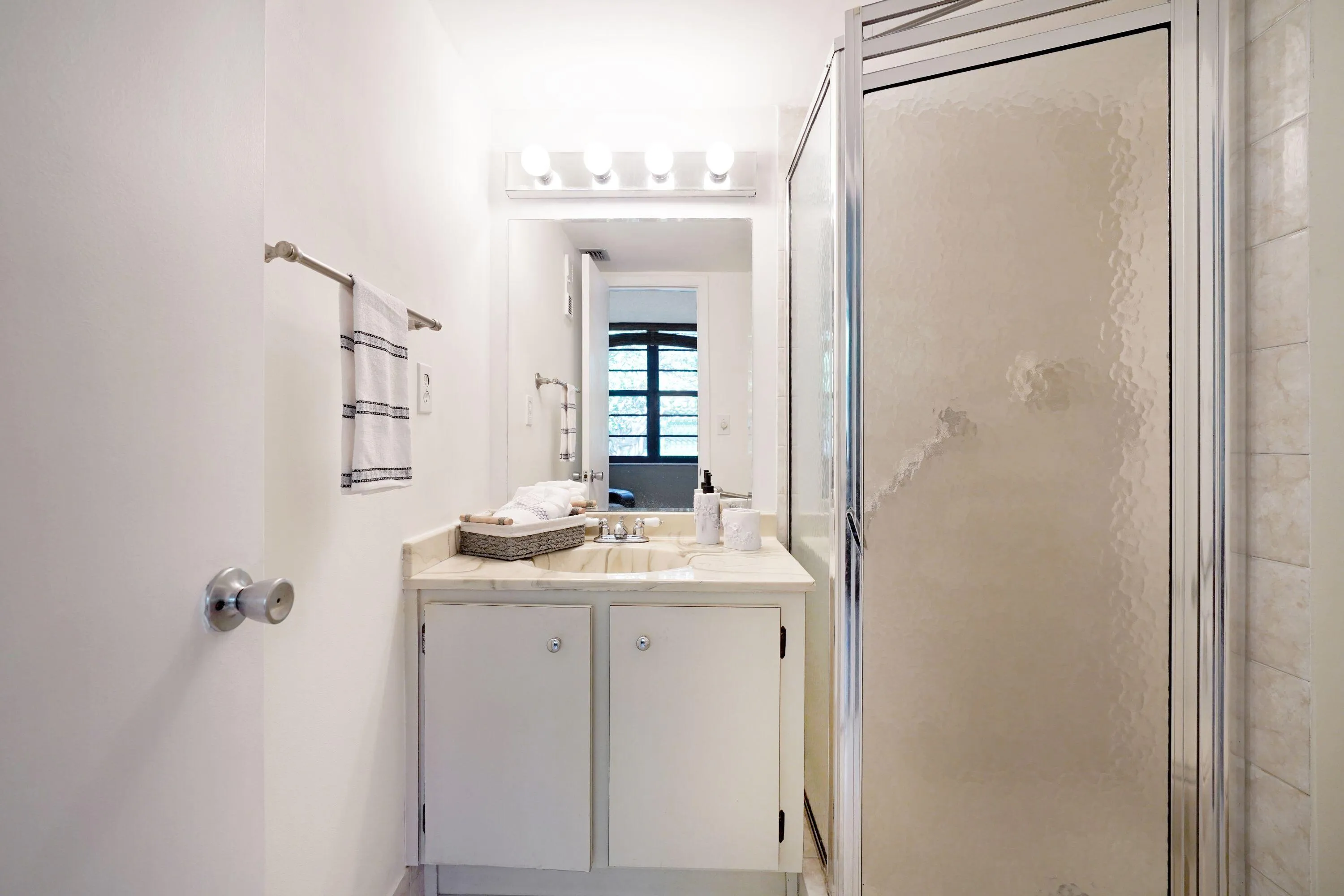 Second Full Bathroom