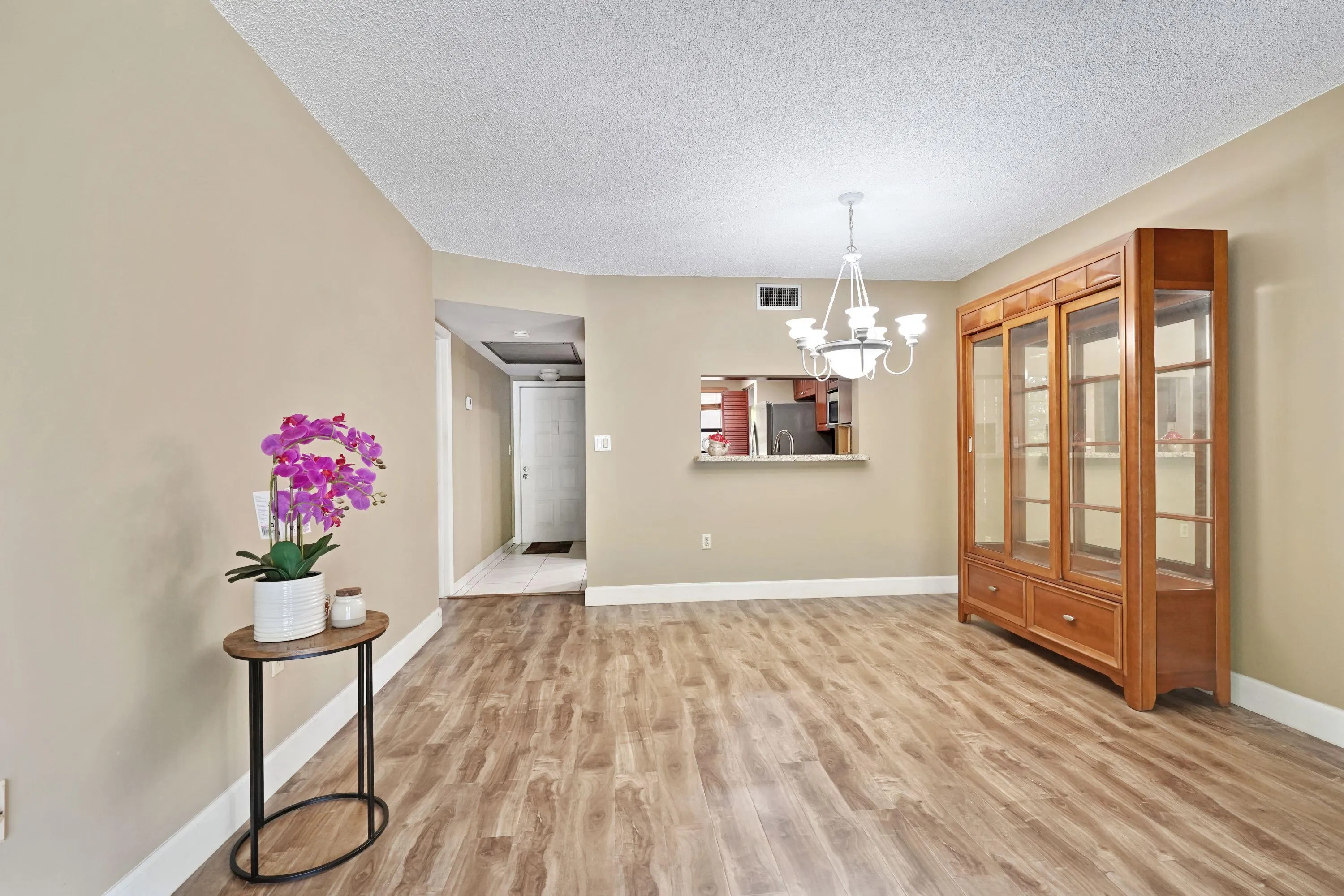 Social area - Living and dinning room