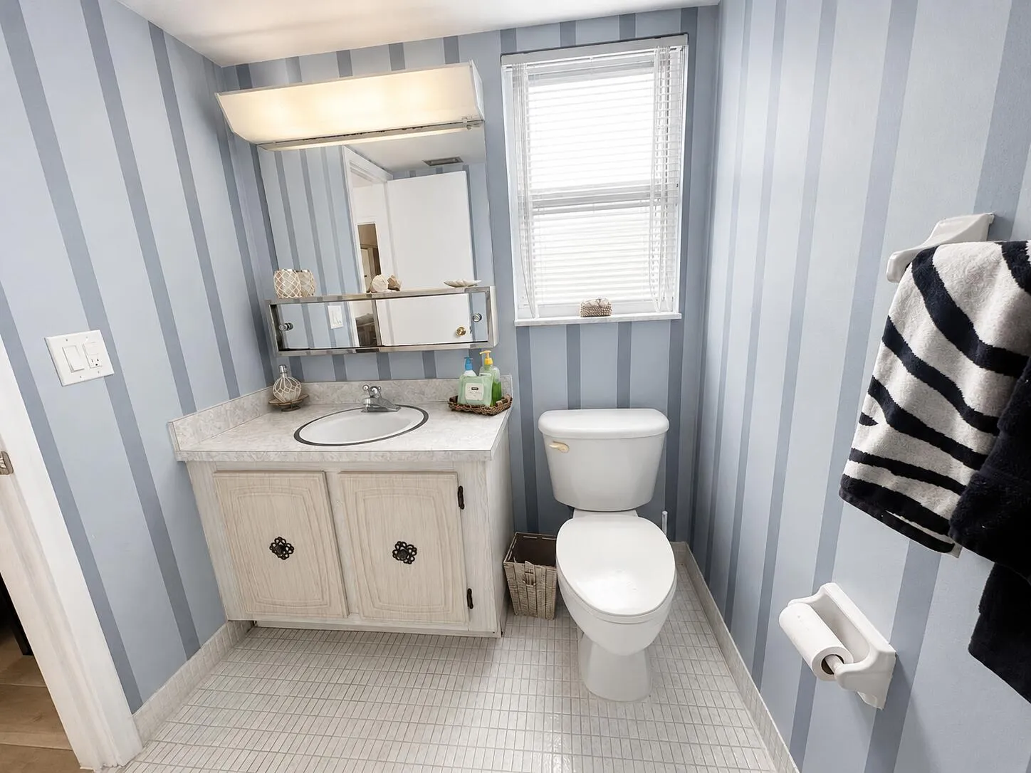 27 Colonial Club Dr 105 Guest Bathroom