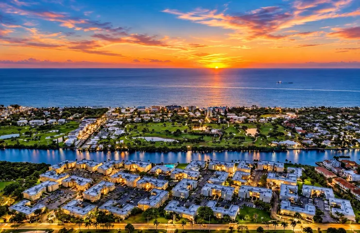 Colonial Club Intracoastal Community
