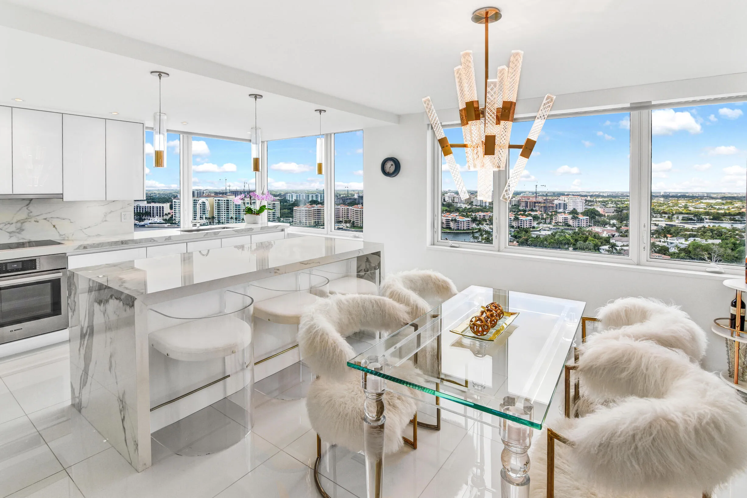 Dining/kitchen