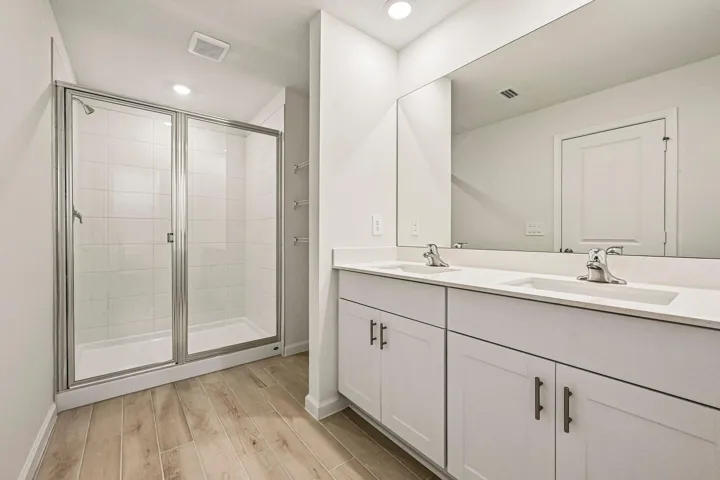 -643 Salisbury Cir (28)