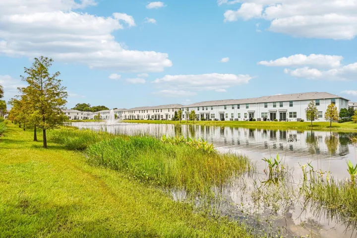 -643 Salisbury Cir (33)