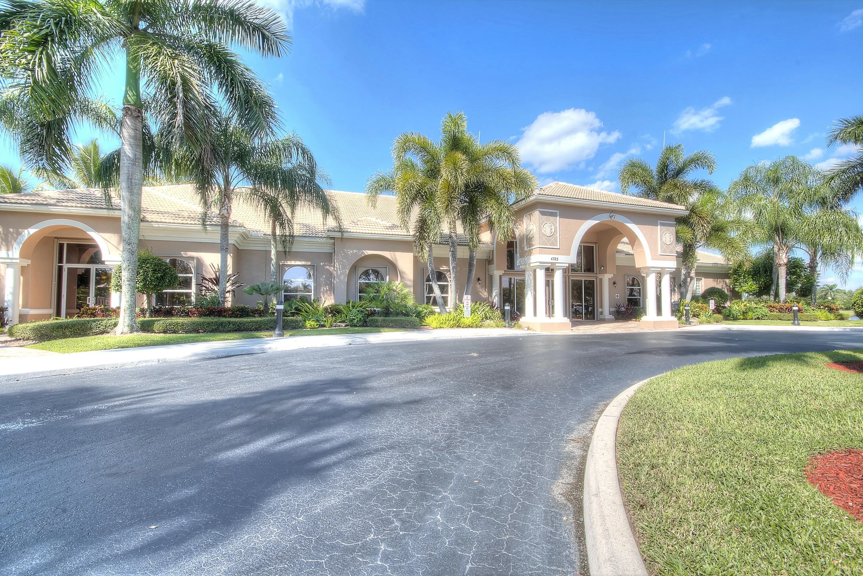 Clubhouse 1