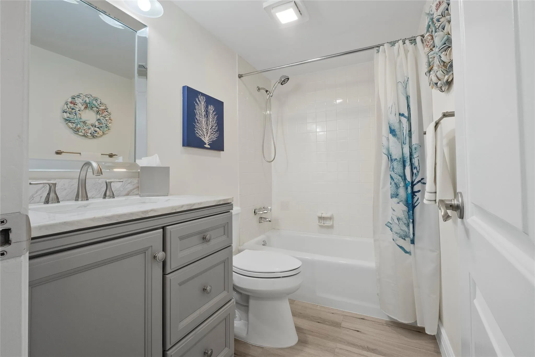 2nd bathroom