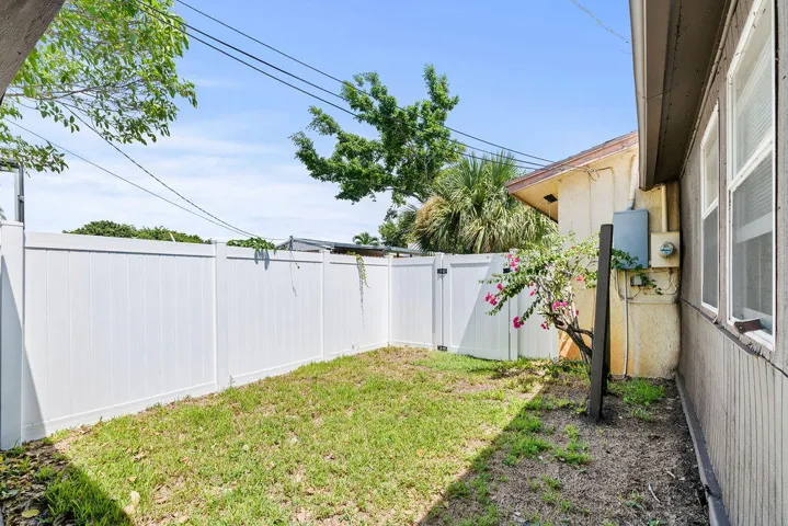 side yard