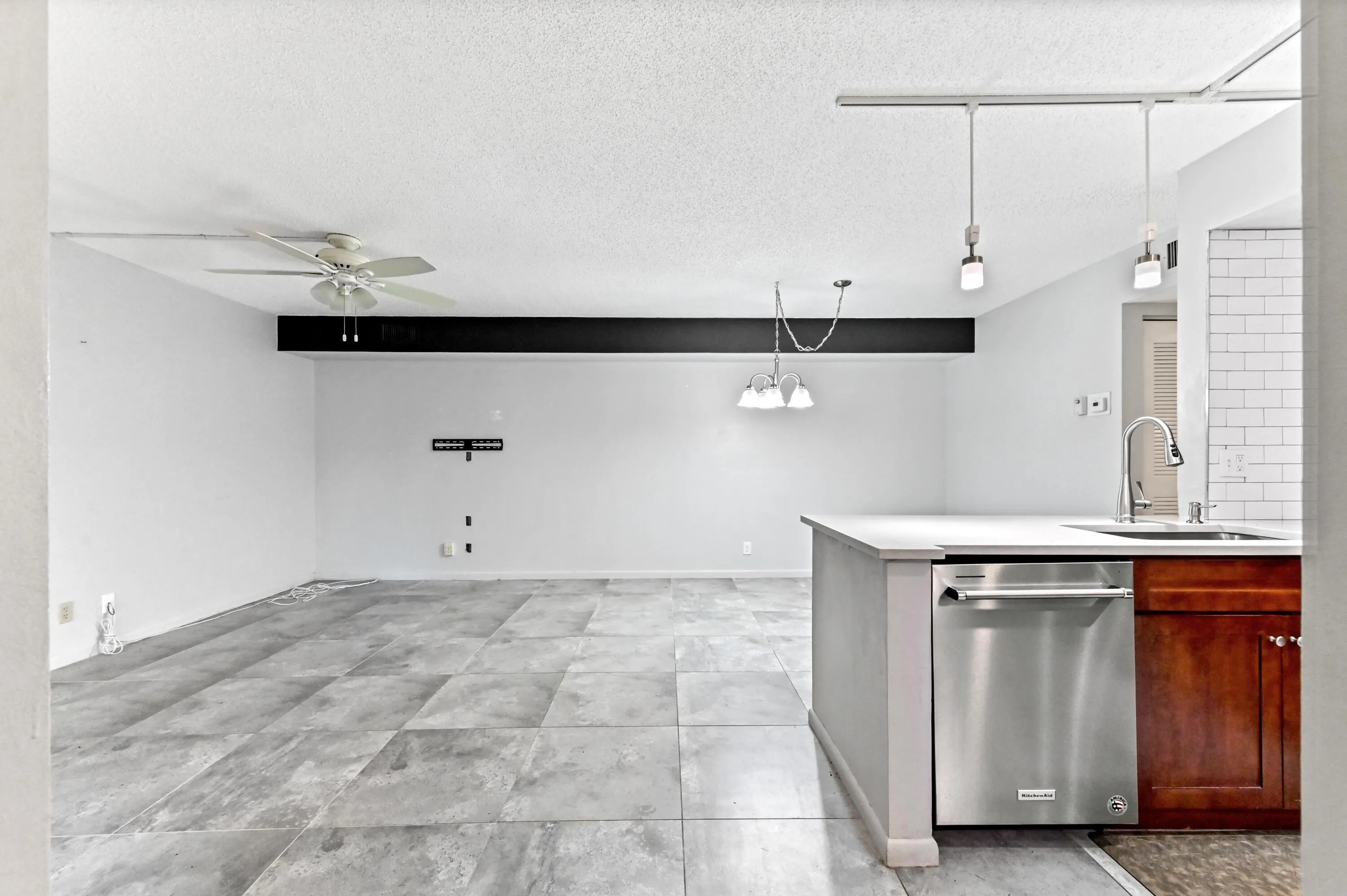 5 Dining Room 01