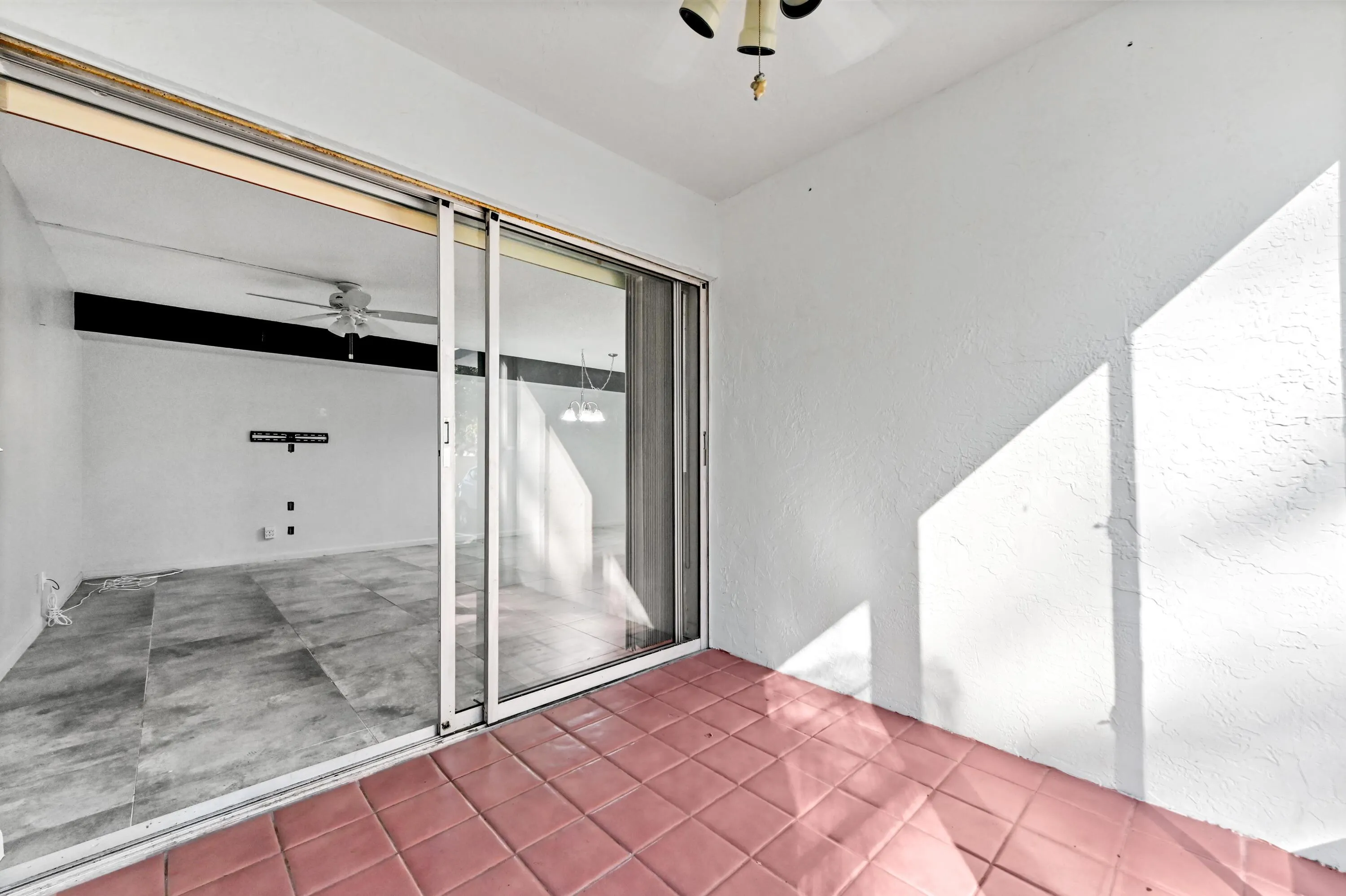 10 patio 02