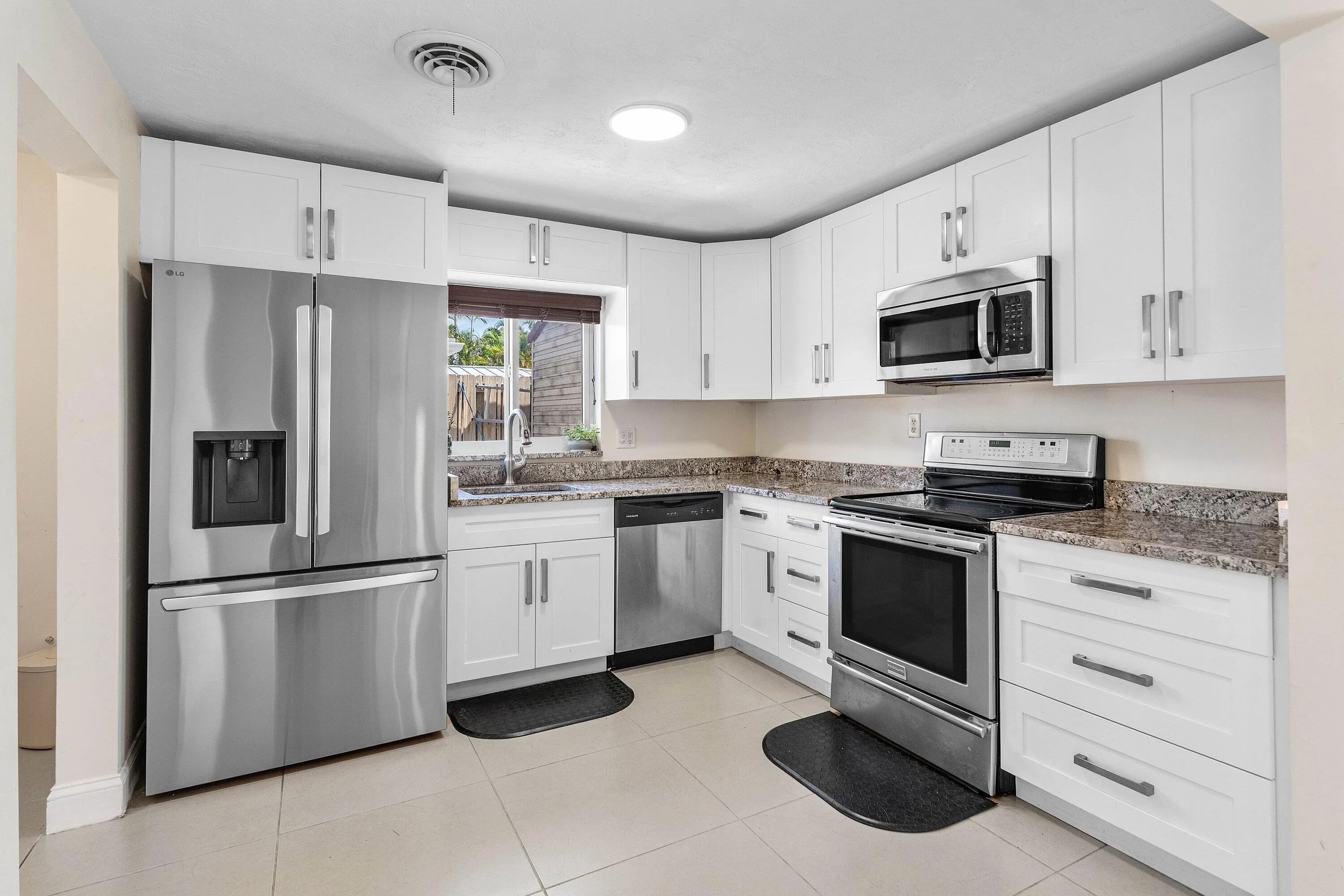 011-1620Southwest4thAvenue-PompanoBeach-