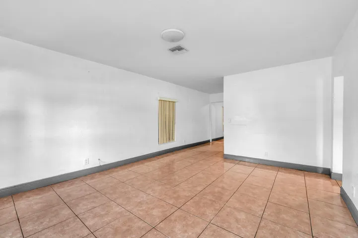 124 SW 10TH
