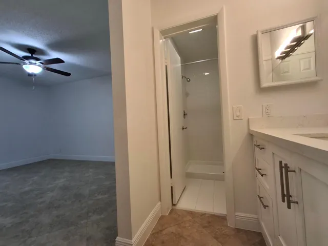 1000160440