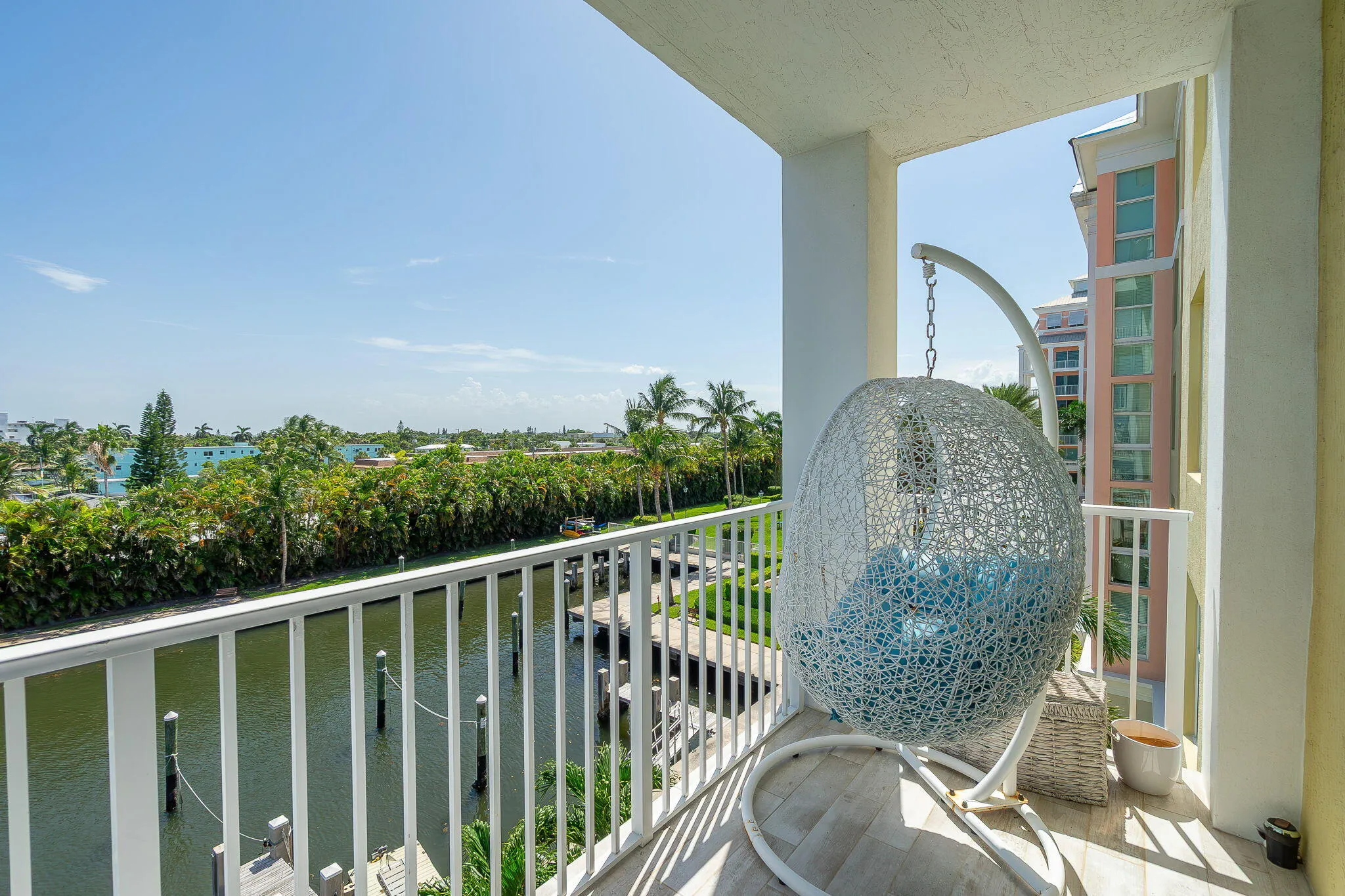 Balcony - South (2)