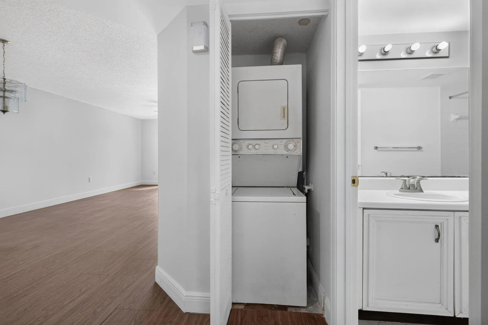 In unit washer and dryer