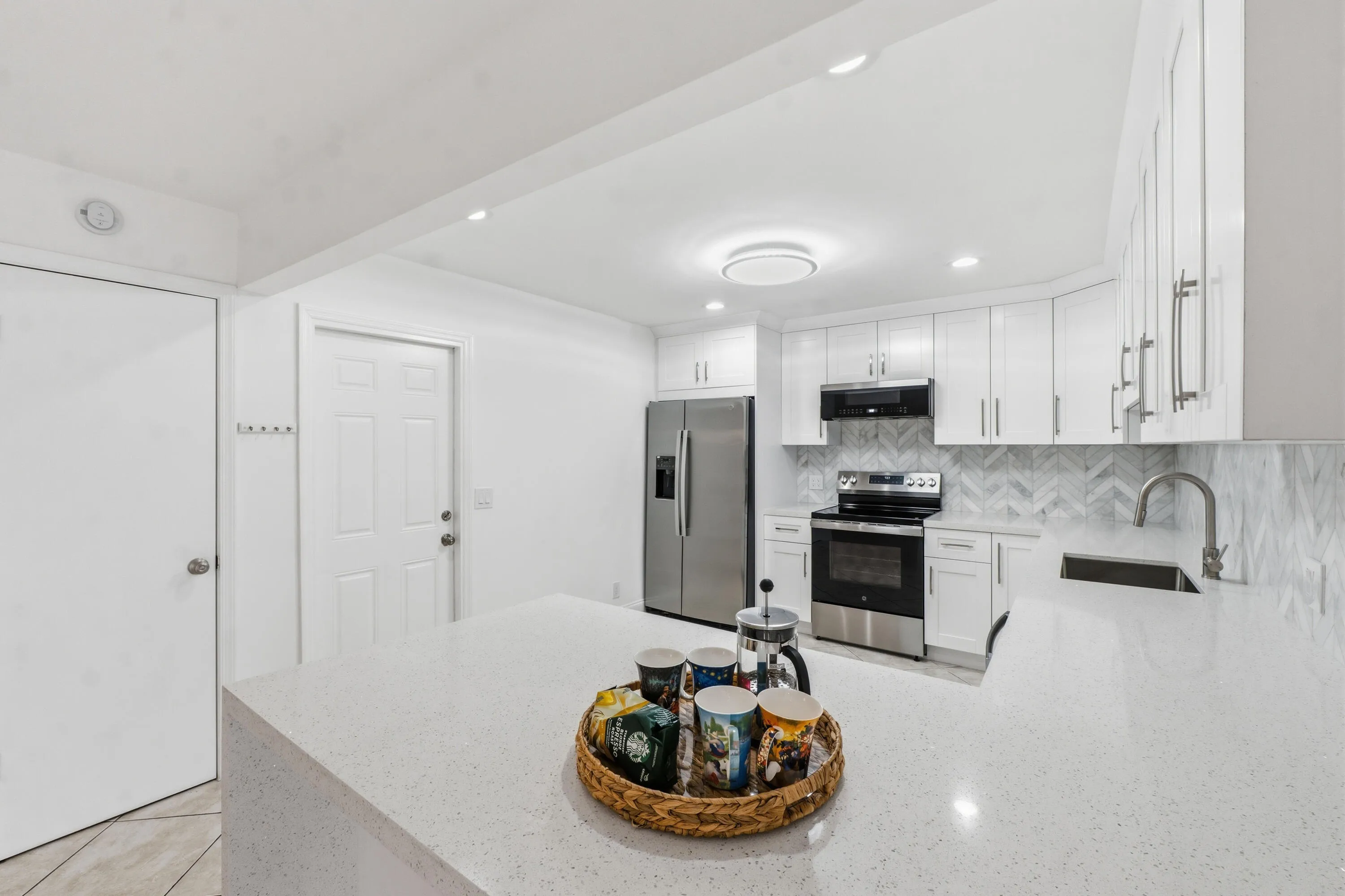 3379 NW 63rd St_025