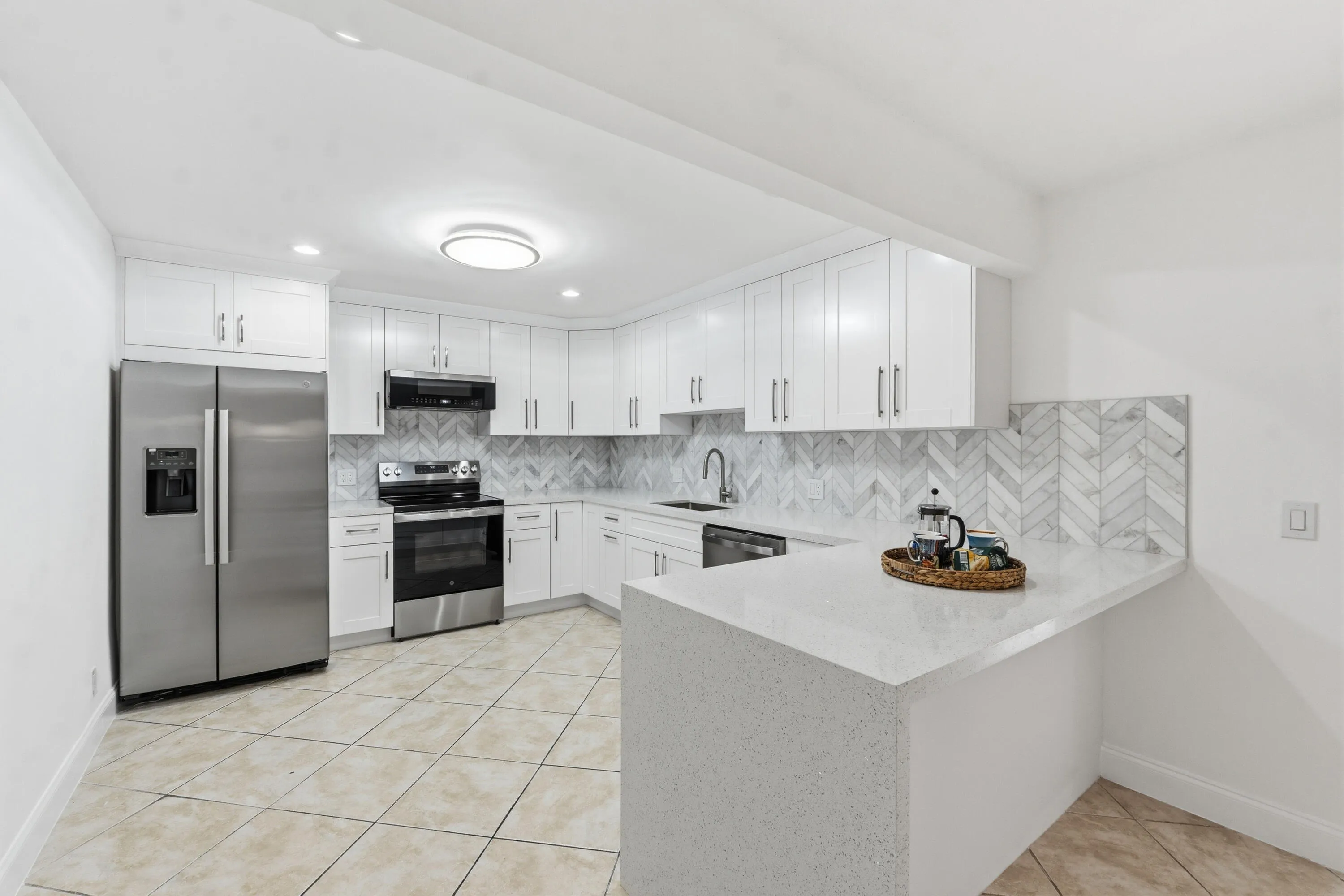 3379 NW 63rd St_023