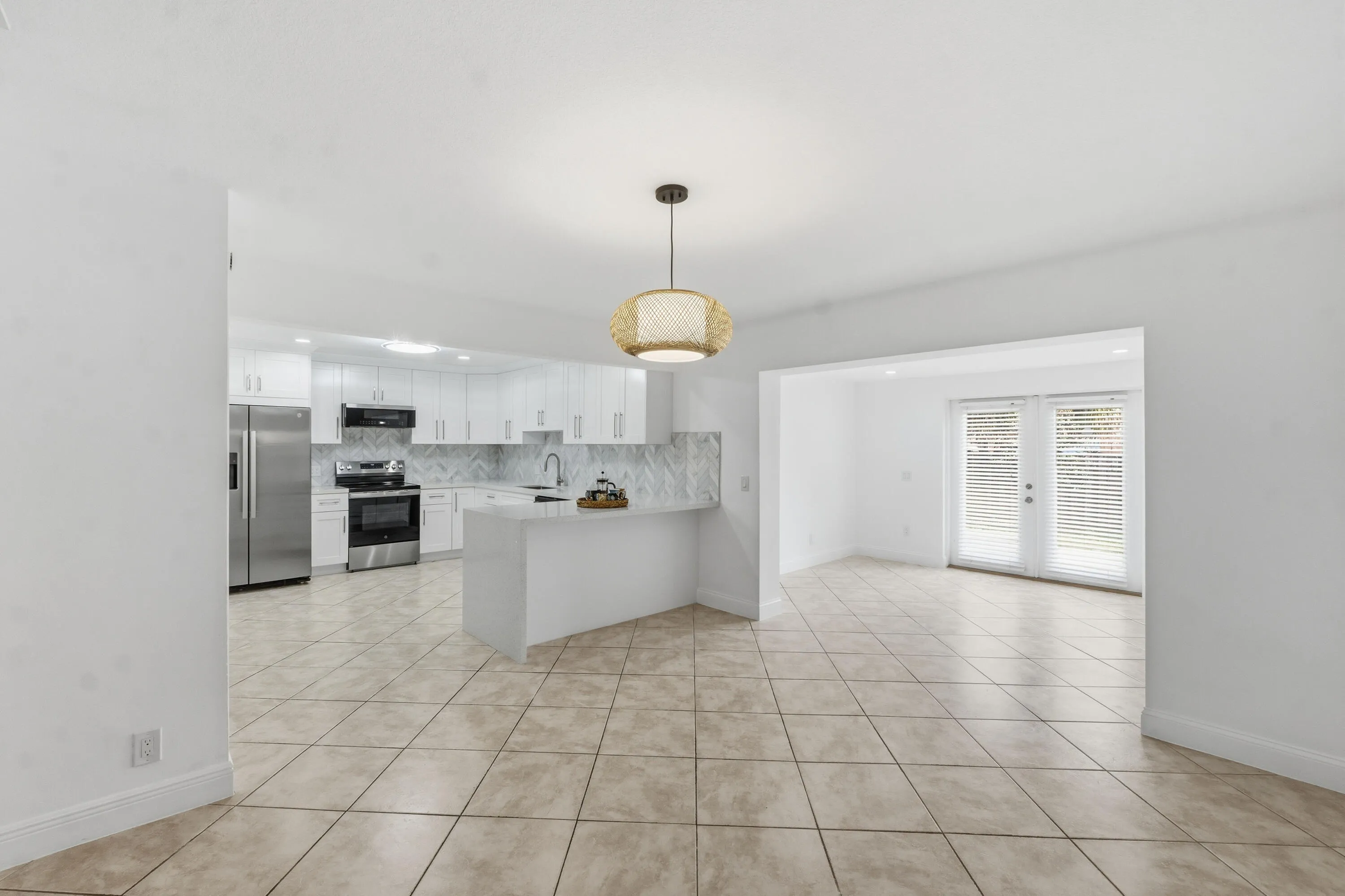 3379 NW 63rd St_022