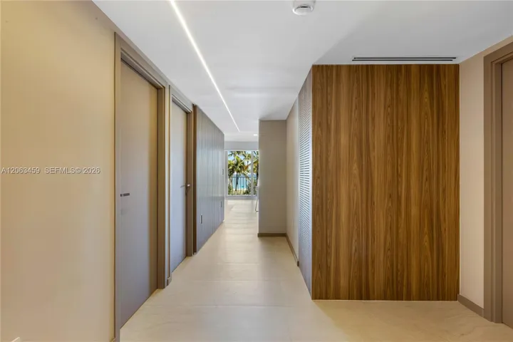 Bedrooms Foyer