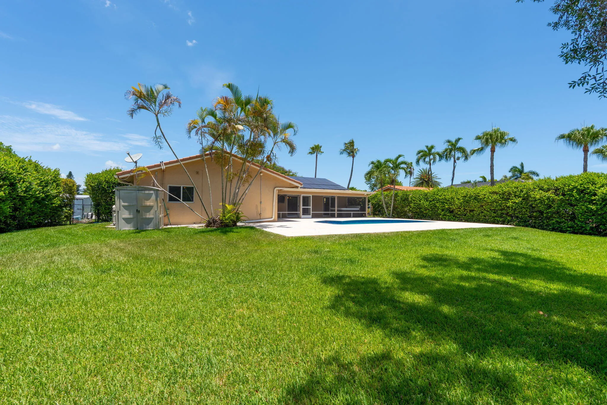 10380 NW 39th Manor