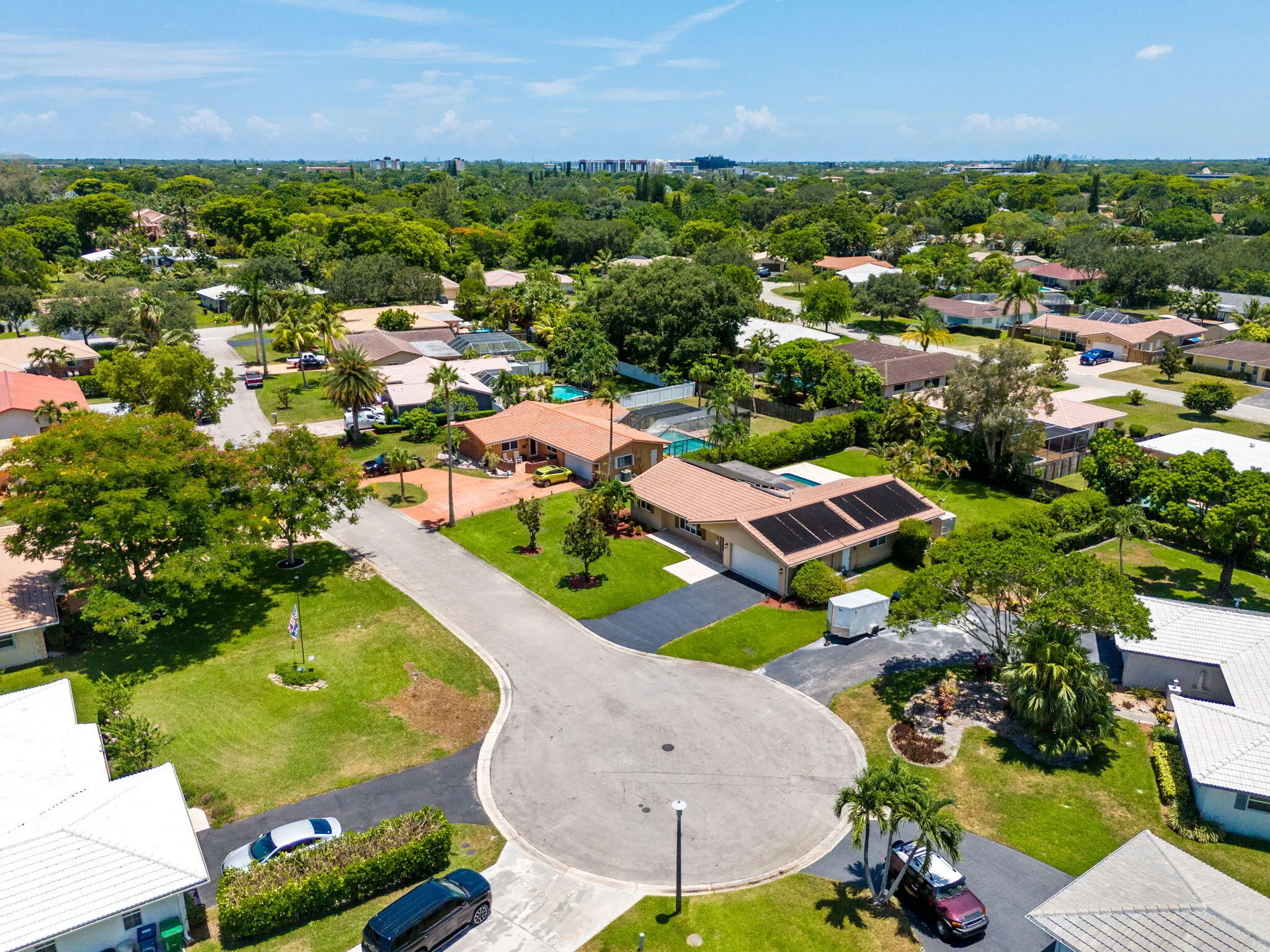 10380 NW 39th Manor