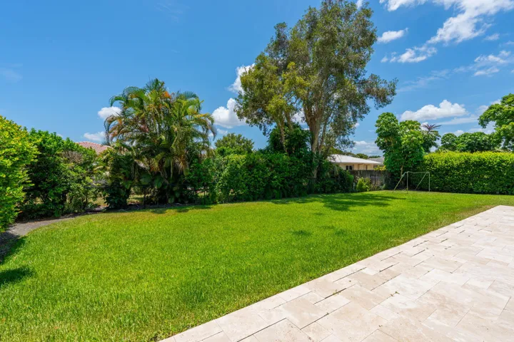 10380 NW 39th Manor