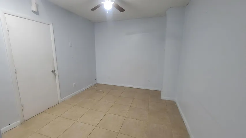 Bedroom/Den