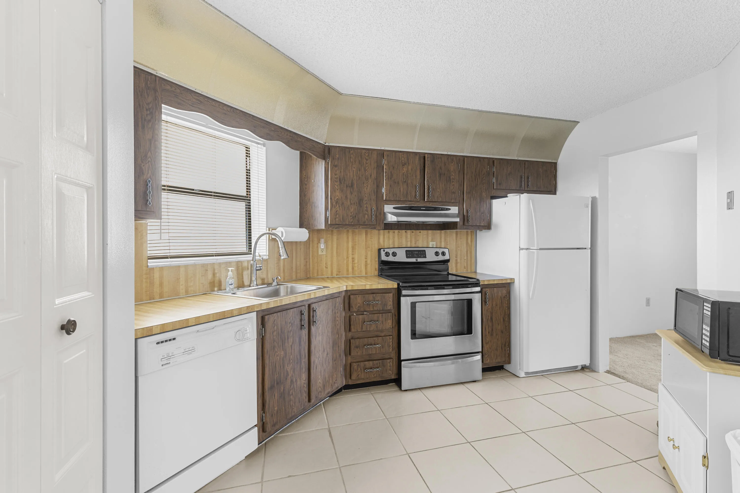 spacious kitchen