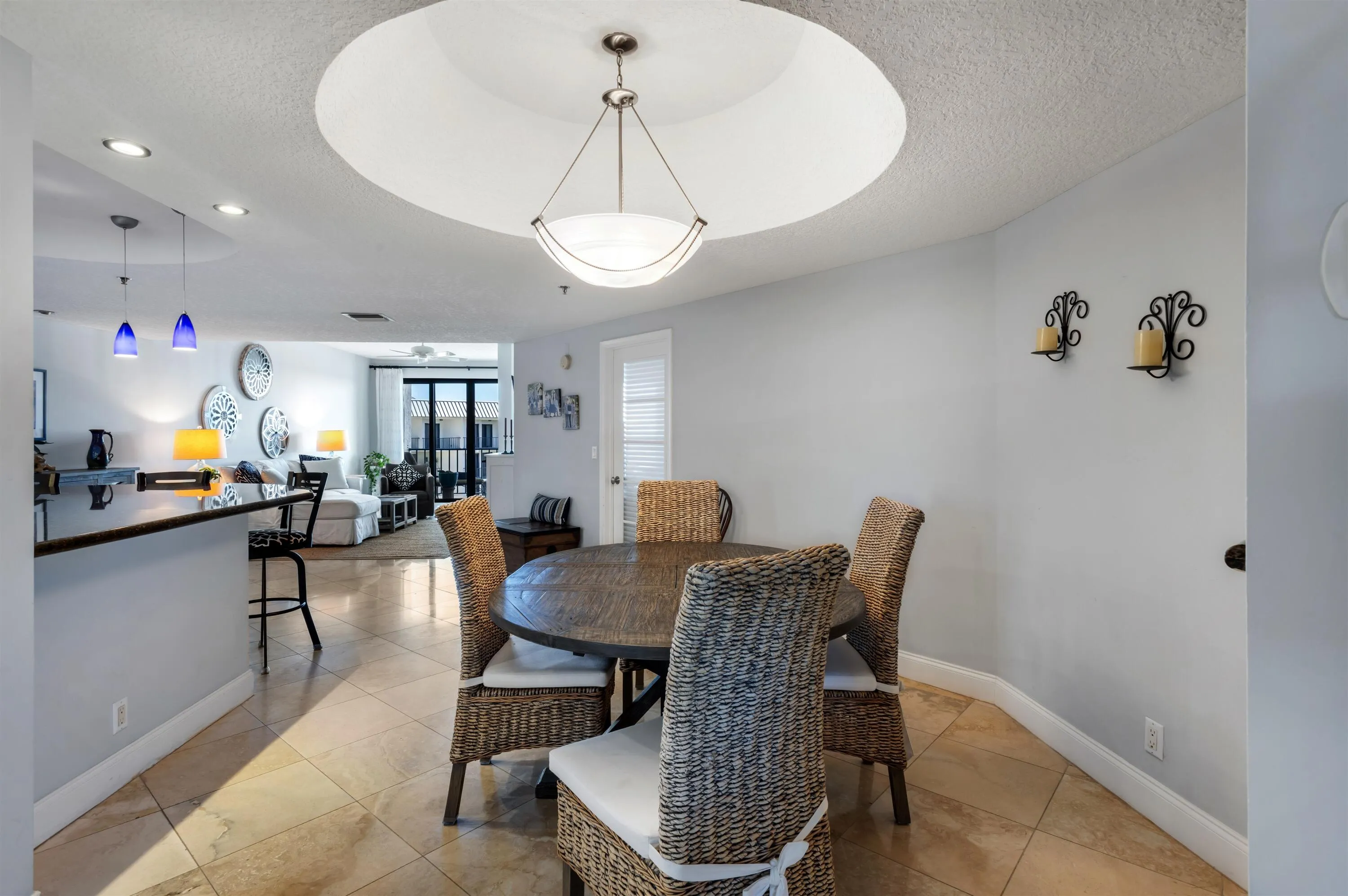 DINING_ROOM