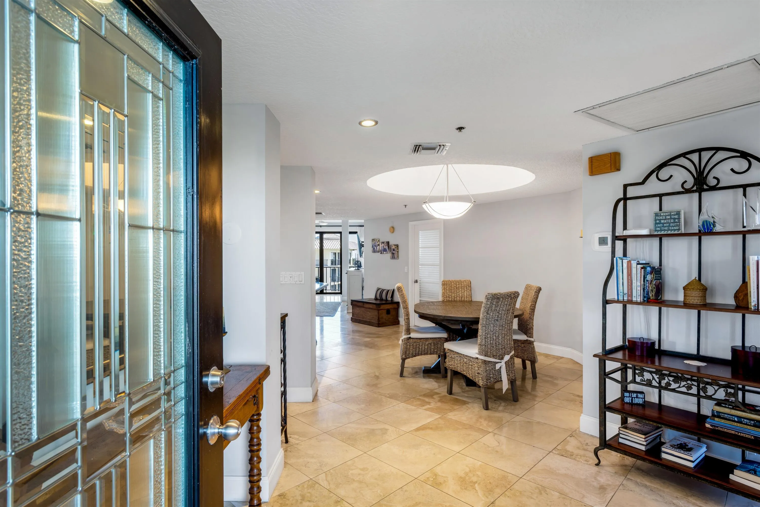 FOYER