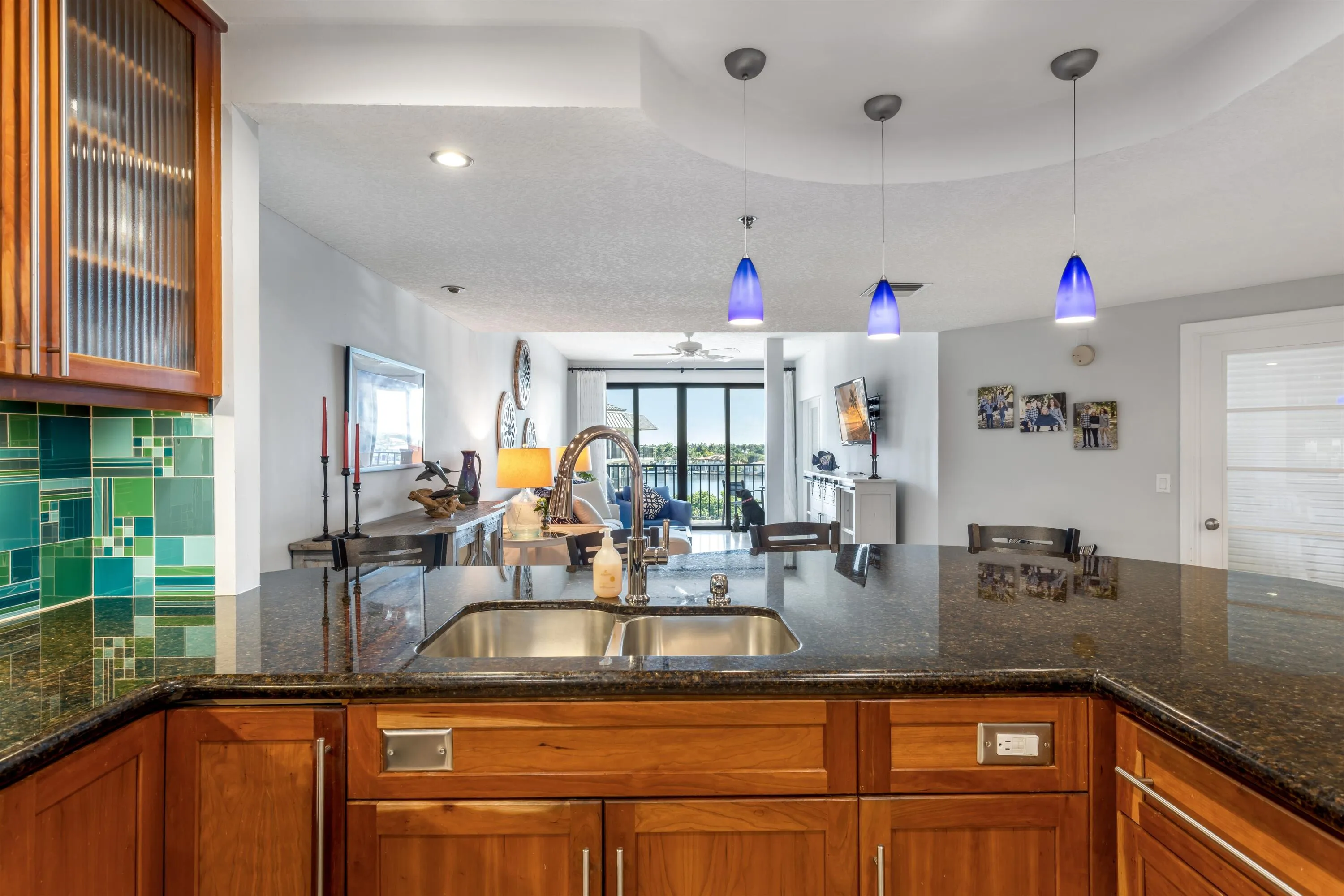 KITCHEN_TO_LIVING_ROOM