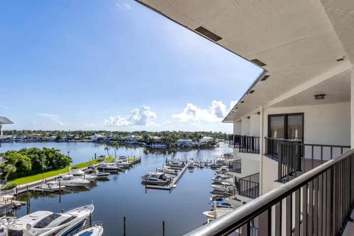 BALCONY_VIEW_2