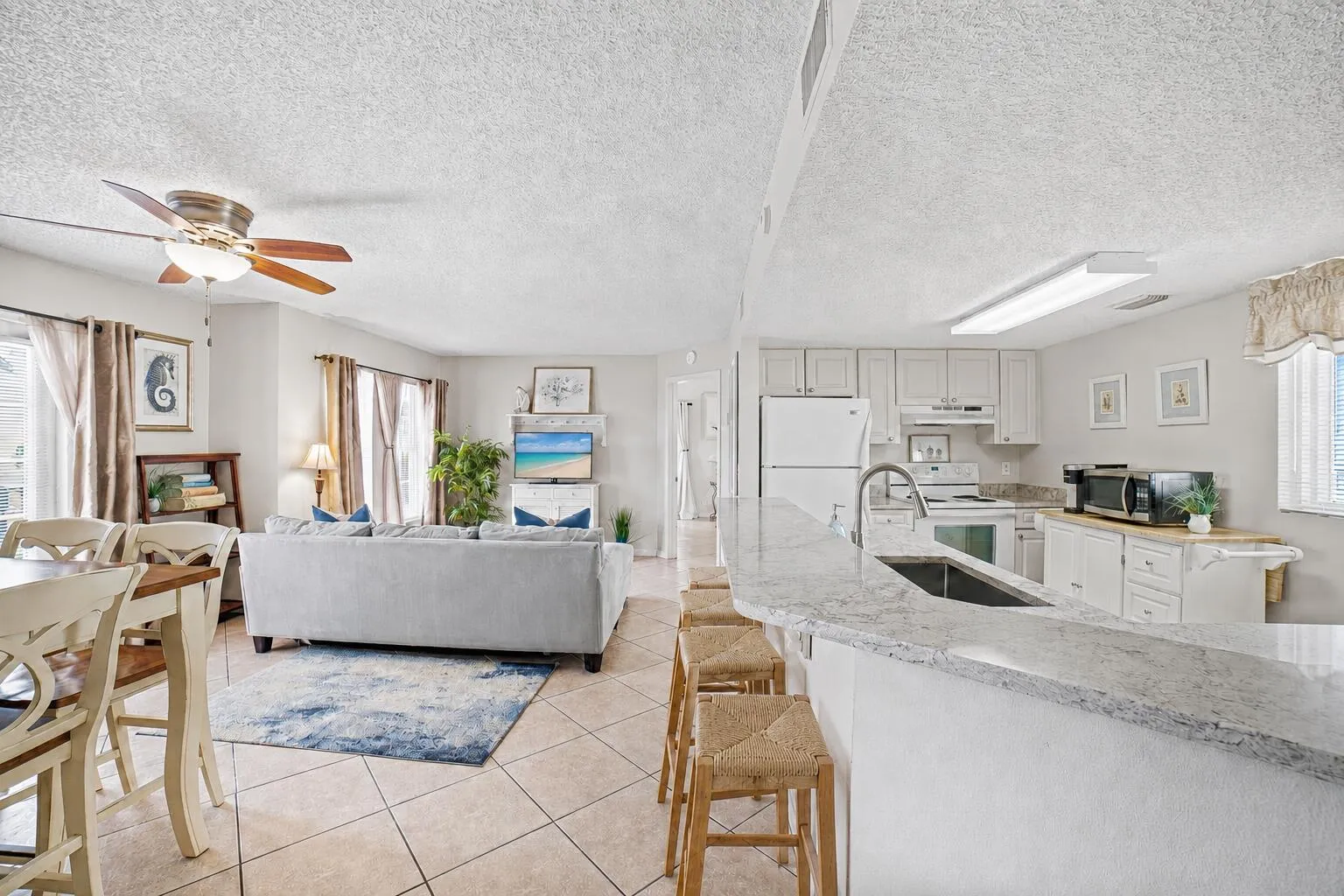 Living-area-Dinning