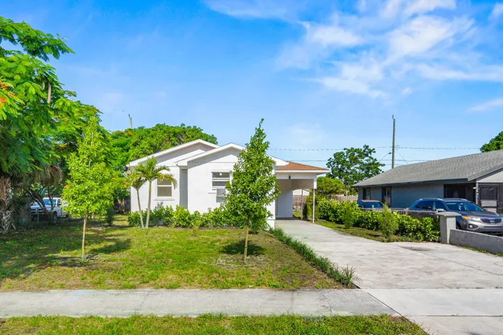 001-230Southwest6thAvenue-DelrayBeach-FL