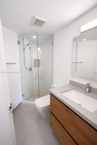 Bathroom n 3