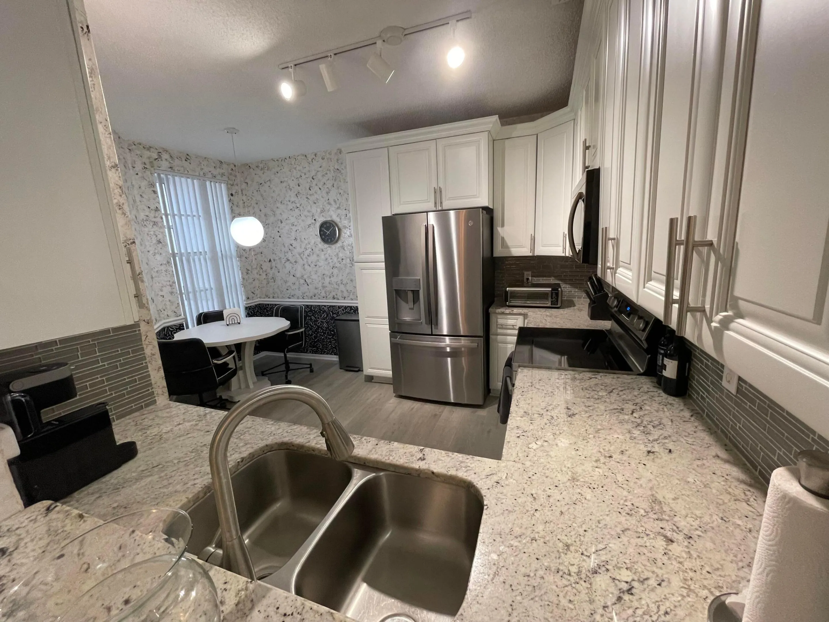 Kitchen picture 4
