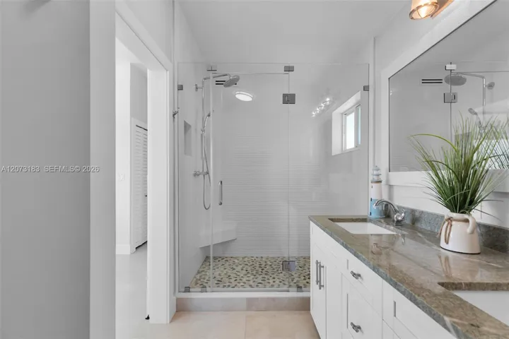 Private primary bath