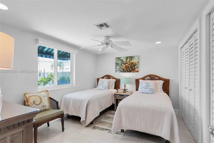 1st Fl bedroom