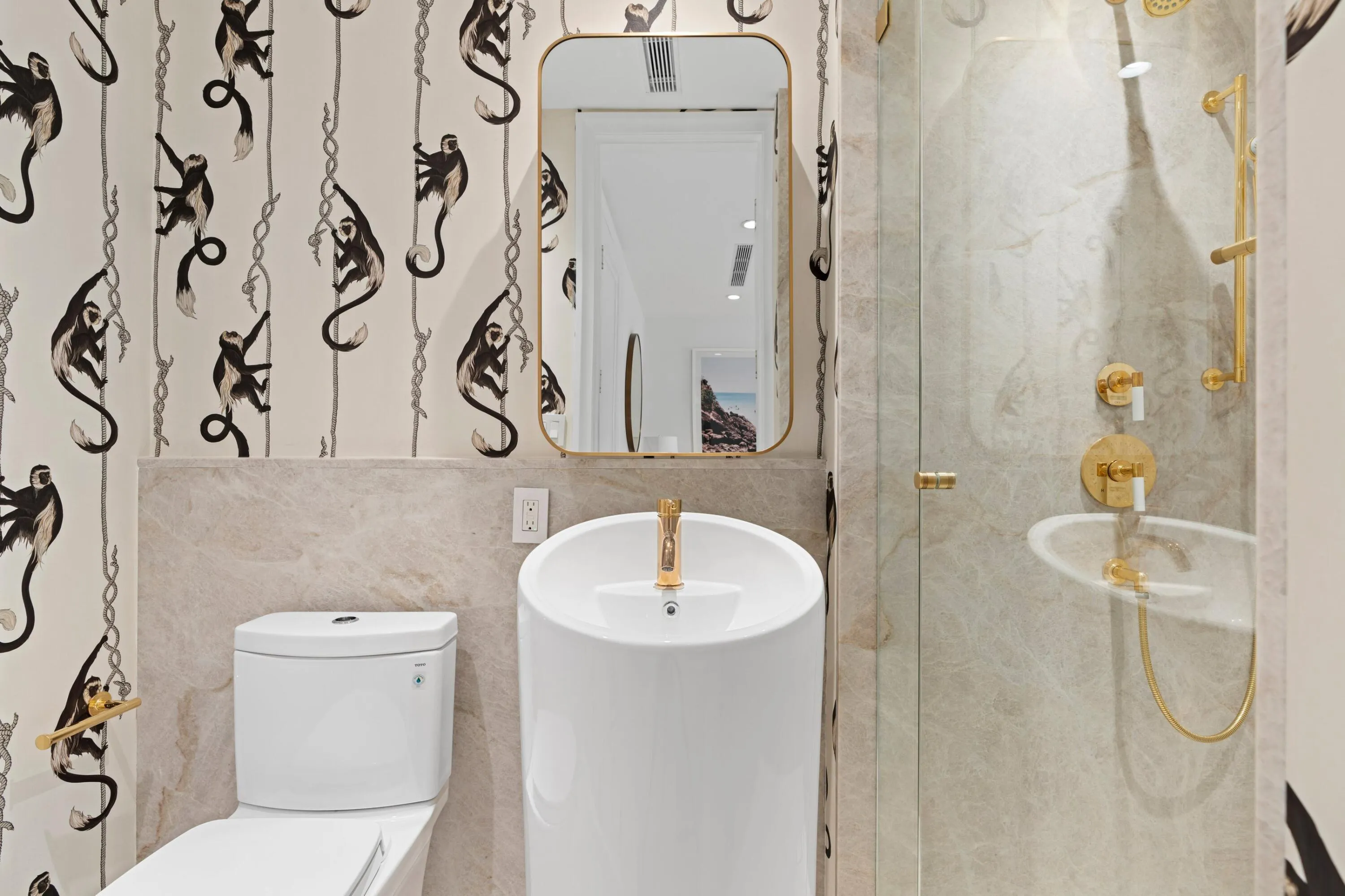 27-Guest Bath3