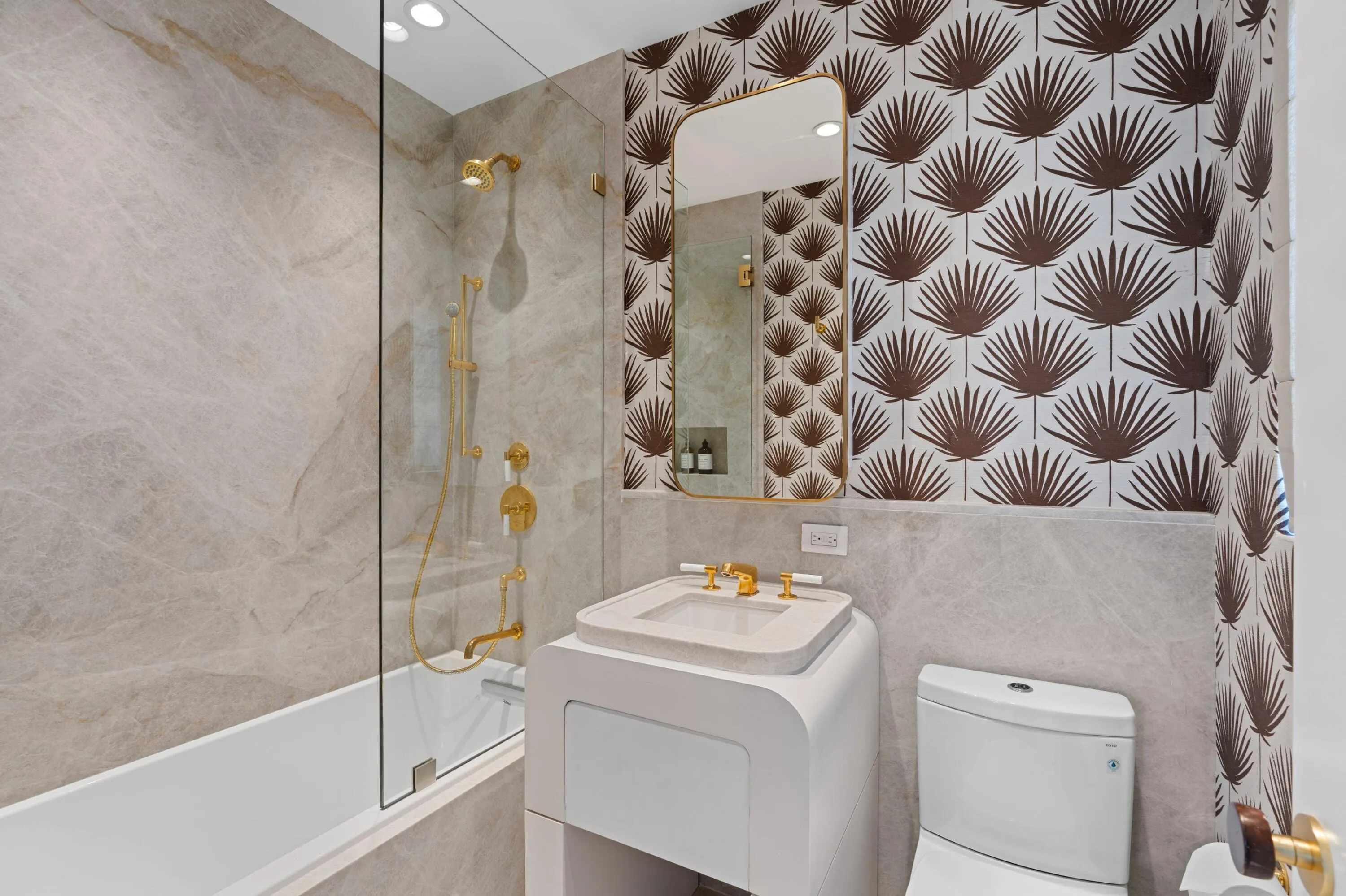 23-Guest Bath1