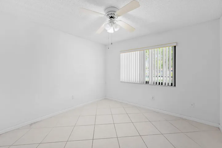 9-web-or-mls-10837 W Clairmont Cir #208